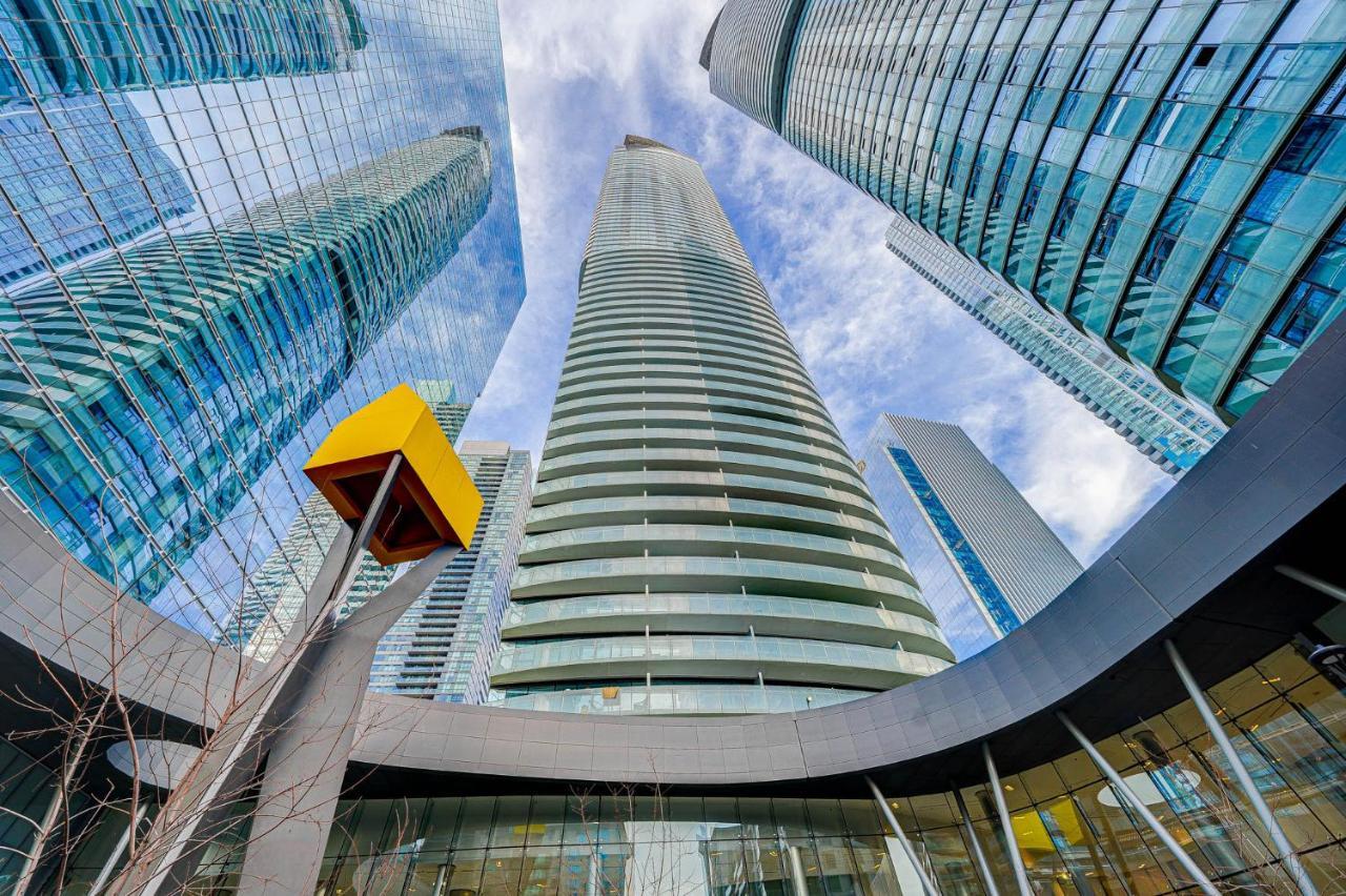 Signature Residence Торонто Екстериор снимка